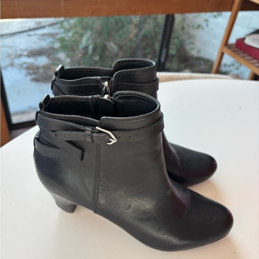 Sam Edelman Leather Bootie-6.5